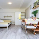 Apartment Adorno 3 - Affitti Brevi Italia